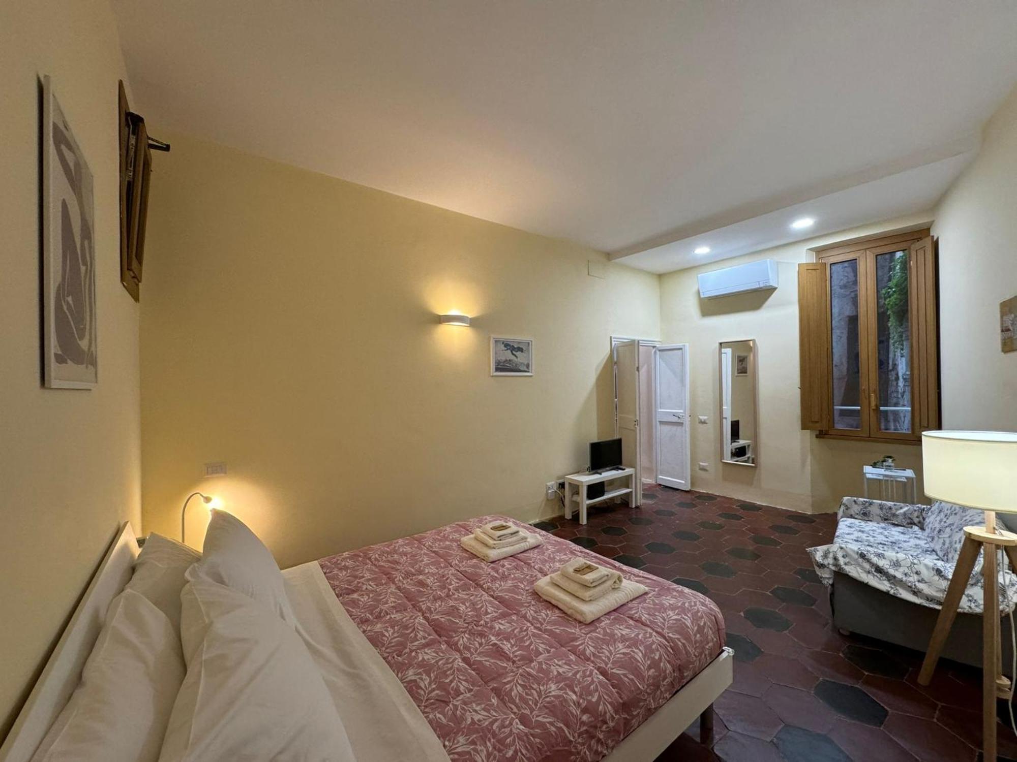 Le Due Torri In Rione Monti Apartamento *