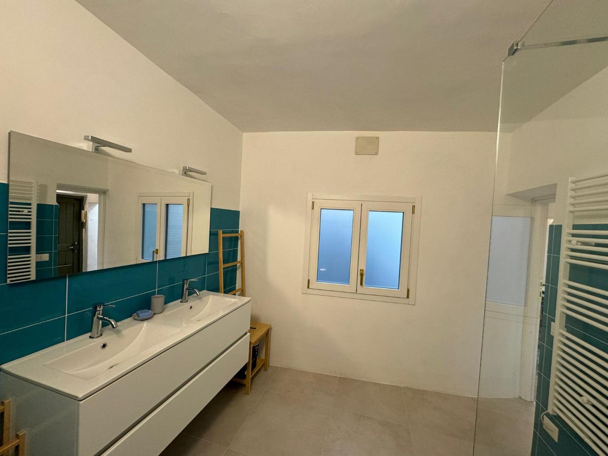 Le Due Torri In Rione Monti Roma