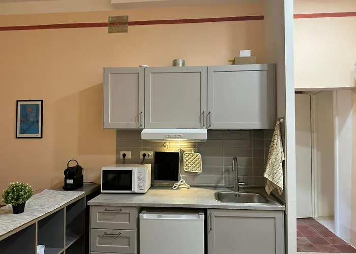 Le Due Torri In Rione Monti